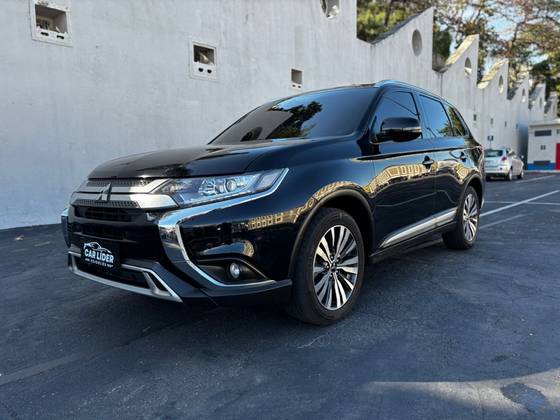 MITSUBISHI OUTLANDER 2.0 MIVEC GASOLINA HPE AUTOMÁTICO MITSUBISHI OUTLANDER 2.0 MIVEC GASOLINA HPE AUTOMÁTICO